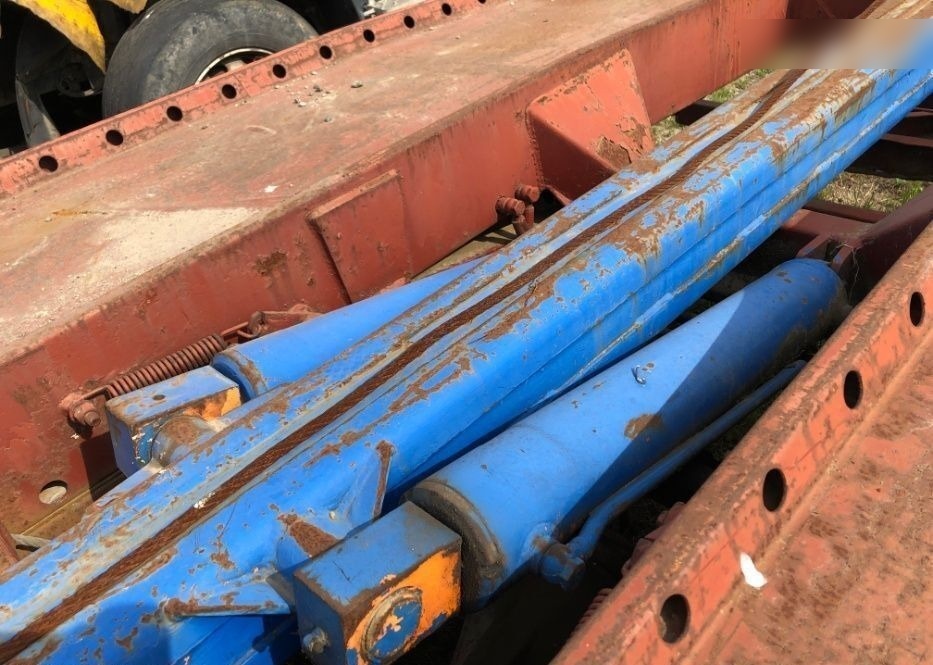 Platforma transport masini cu troliu , rampe extensibile carlig - Grua de remolque autos: foto 5 Platforma transport masini cu troliu , rampe extensibile carlig - Grua de remolque autos: foto 5