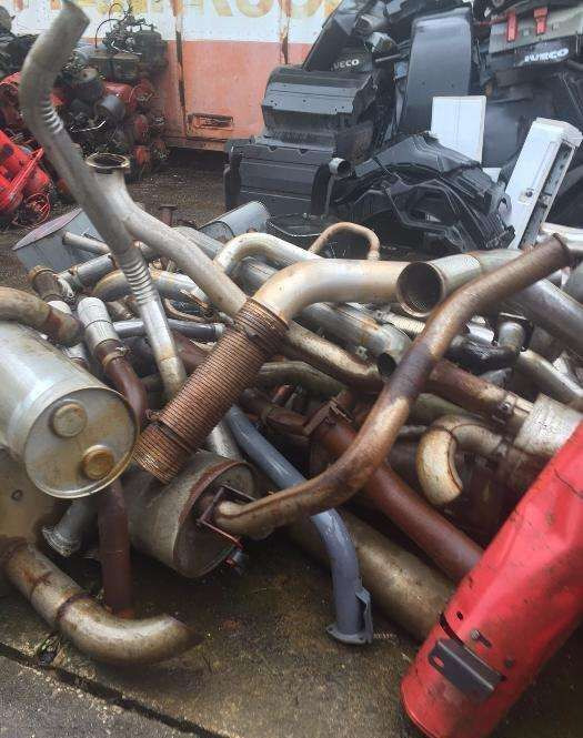 Tobe si racoarde pentru camion din dezmembrari - Tambores de freno para Camión: foto 1 Tobe si racoarde pentru camion din dezmembrari - Tambores de freno para Camión: foto 1