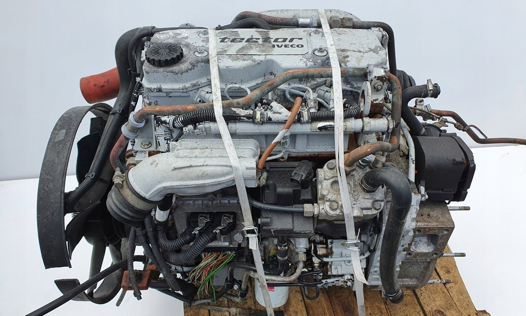 IVECO TECTOR F4AE0481A IVECO EuroCargo I-III - Motor para Camión: foto 1 IVECO TECTOR F4AE0481A IVECO EuroCargo I-III - Motor para Camión: foto 1