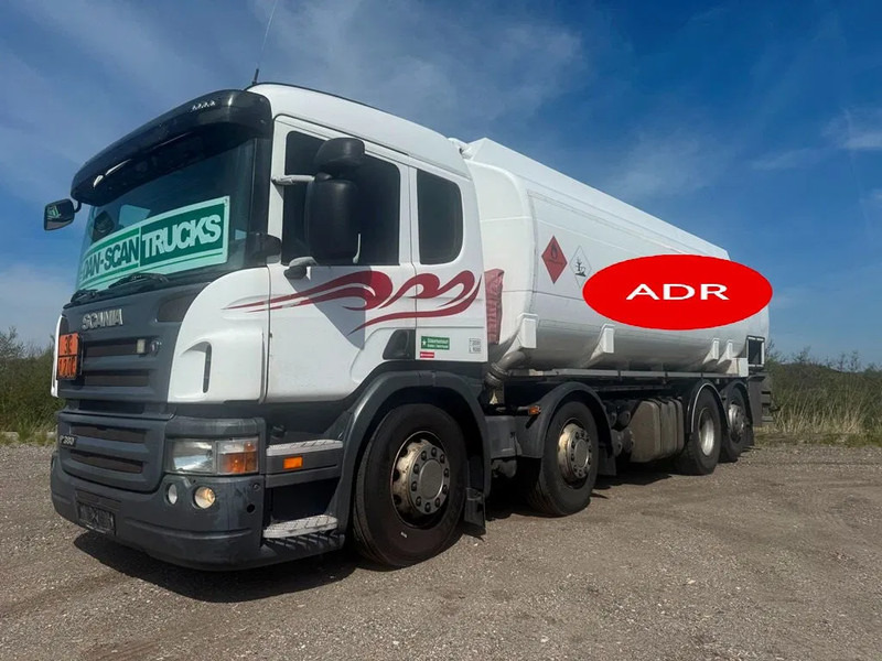 Scania P380 P380 8x2*6 .ADR/FL . 24200 L Tank - Air / Air suspension. - Camión cisterna: foto 1 Scania P380 P380 8x2*6 .ADR/FL . 24200 L Tank - Air / Air suspension. - Camión cisterna: foto 1