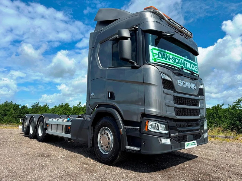 Scania R650 V8 NGS Steel / Air suspension. 4550mm weelbase. - Camión chasis: foto 1 Scania R650 V8 NGS Steel / Air suspension. 4550mm weelbase. - Camión chasis: foto 1