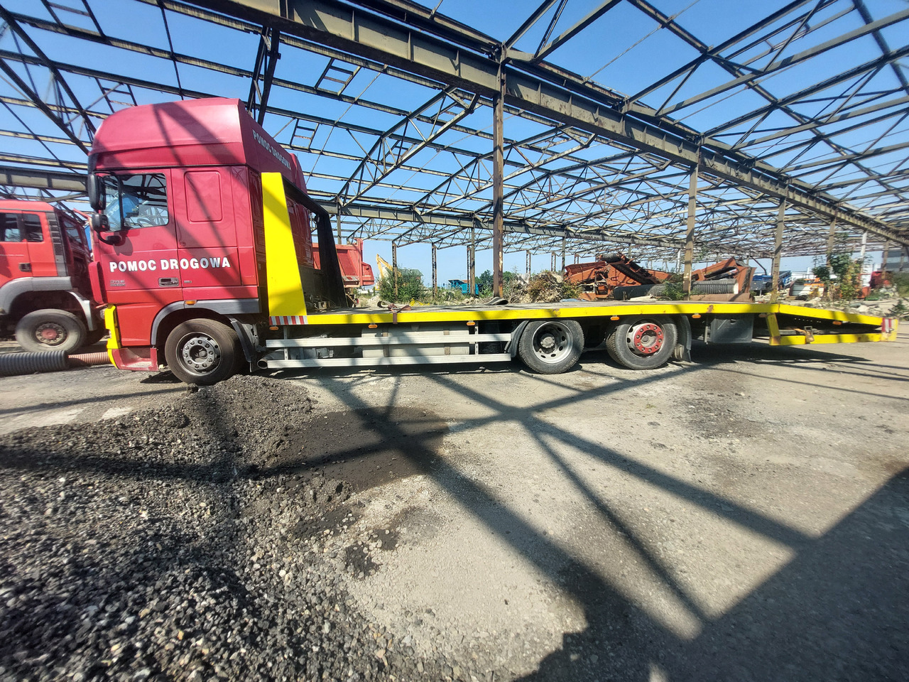 DAF FAR - Grua de remolque autos: foto 2 DAF FAR - Grua de remolque autos: foto 2