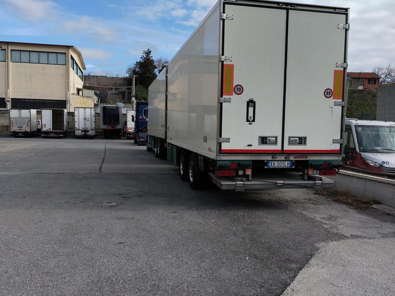AUTOTRENO FRIGO MAN TGX TGX 26.580 6x2-4 LL - Camión frigorífico: foto 3 AUTOTRENO FRIGO MAN TGX TGX 26.580 6x2-4 LL - Camión frigorífico: foto 3