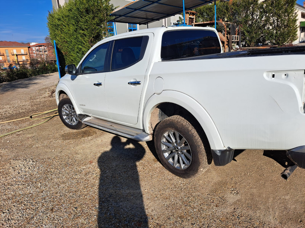 MITSUBISKI L200 - Coche: foto 4 MITSUBISKI L200 - Coche: foto 4