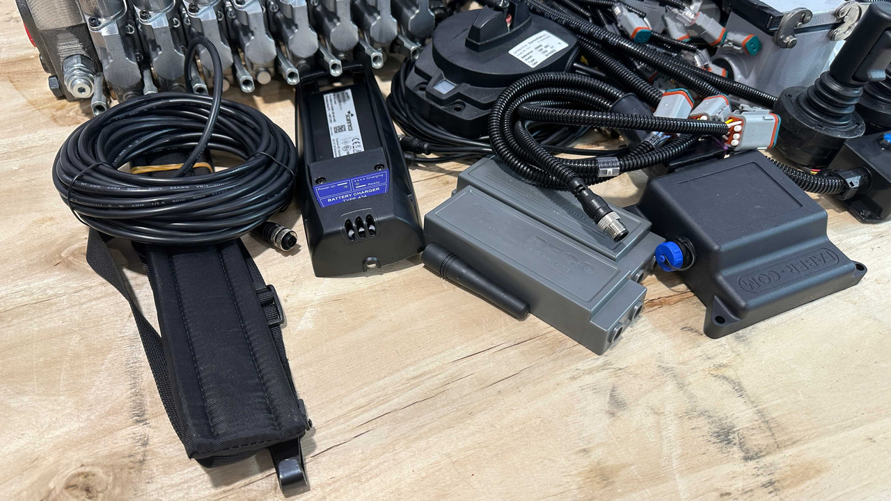 Set Scanreco RC400 with Walvoil DPX100 Fassi, Effer, Atlas, Manitou - Remolque forestal: foto 4 Set Scanreco RC400 with Walvoil DPX100 Fassi, Effer, Atlas, Manitou - Remolque forestal: foto 4