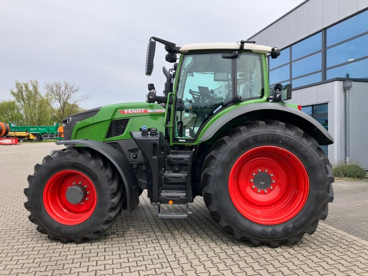 Fendt VARIO726 GEN 7 PROFI PLUS SET 2 - Tractor: foto 2 Fendt VARIO726 GEN 7 PROFI PLUS SET 2 - Tractor: foto 2