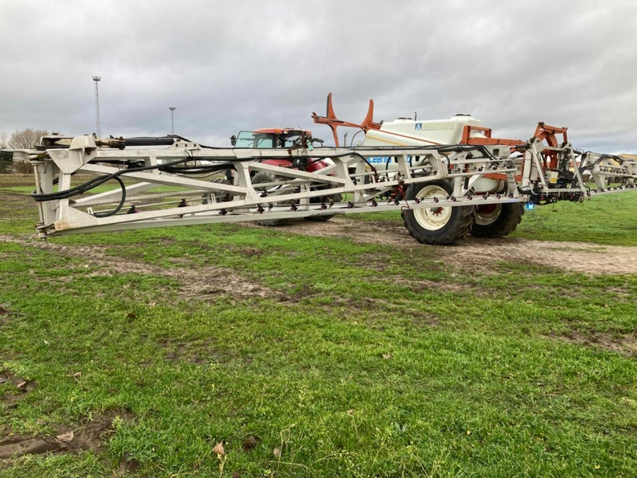 Kuhn OCEANIS 5600 - Pulverizador arrastrado: foto 3 Kuhn OCEANIS 5600 - Pulverizador arrastrado: foto 3