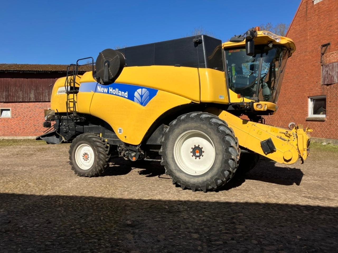 New Holland CX 8090 ALLRAD - Cosechadora de granos: foto 1 New Holland CX 8090 ALLRAD - Cosechadora de granos: foto 1