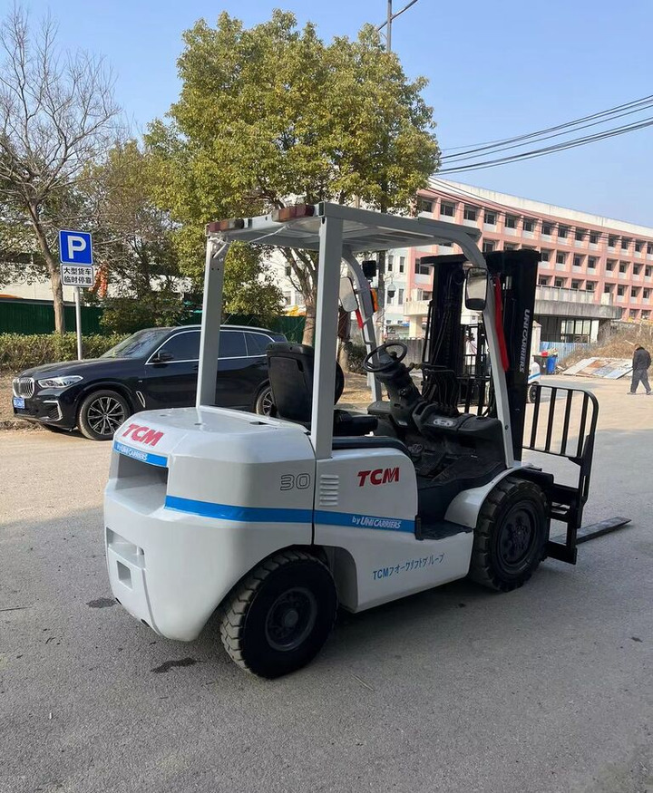 TCM FD30 FD50 FD100 FD80 3ton 5ton - Carretilla elevadora diésel: foto 5 TCM FD30 FD50 FD100 FD80 3ton 5ton - Carretilla elevadora diésel: foto 5