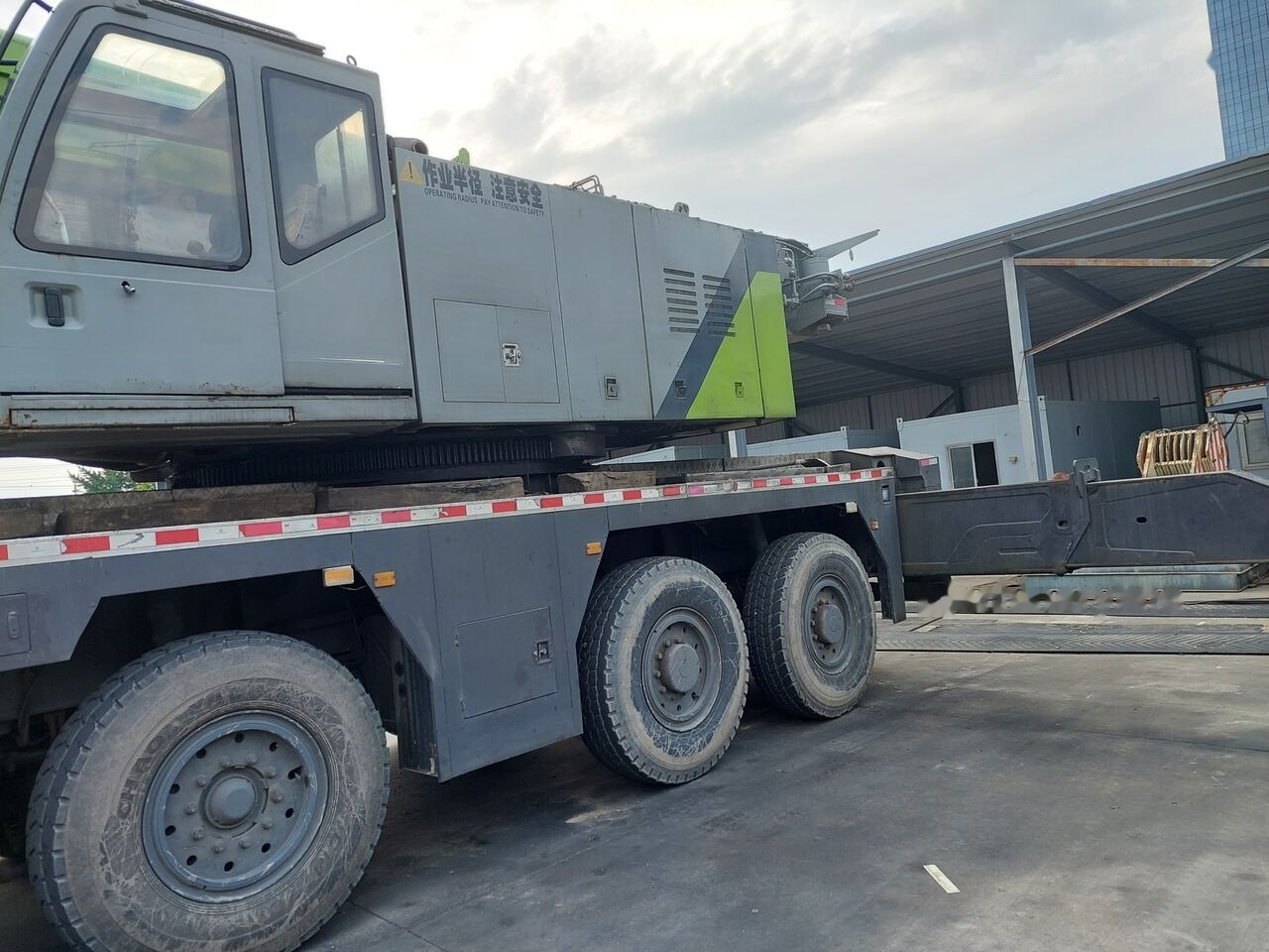 Zoomlion ZAT2600V 260T 260ton 220t 220ton - Autogrúa: foto 4 Zoomlion ZAT2600V 260T 260ton 220t 220ton - Autogrúa: foto 4