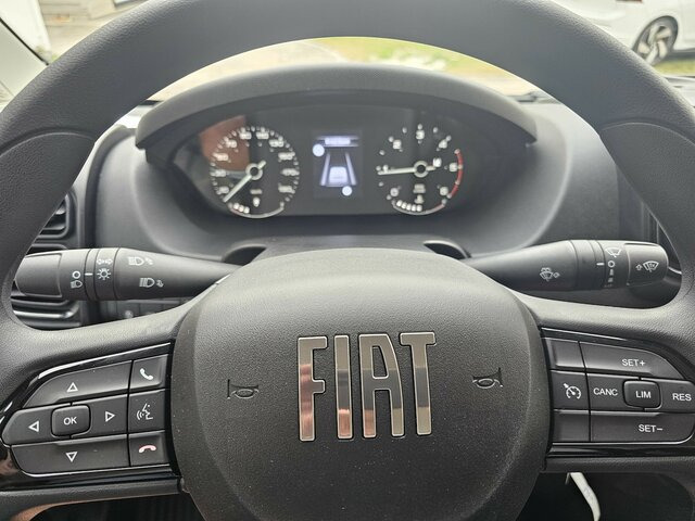 FIAT Ducato 35 140 Serie10-9.2 Modell 25 L2H1 sofort... - Furgón: foto 4 FIAT Ducato 35 140 Serie10-9.2 Modell 25 L2H1 sofort... - Furgón: foto 4