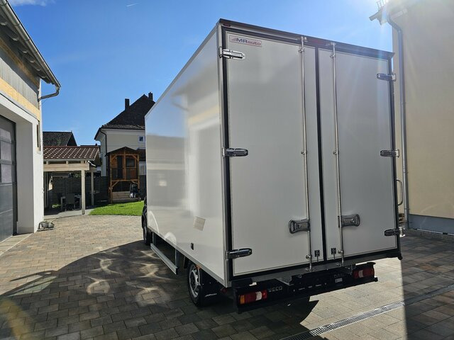 Furgoneta caja cerrada IVECO Daily 35S18 3.0 Koffer Voll-LED Navigation: foto 36
