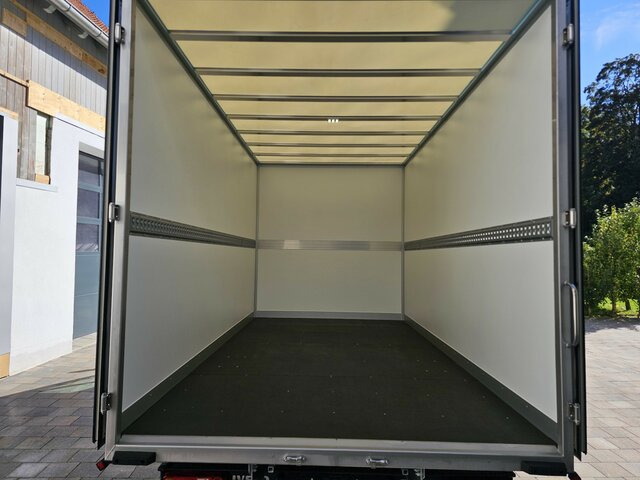 Furgoneta caja cerrada IVECO Daily 35S18 3.0 Koffer Voll-LED Navigation: foto 31