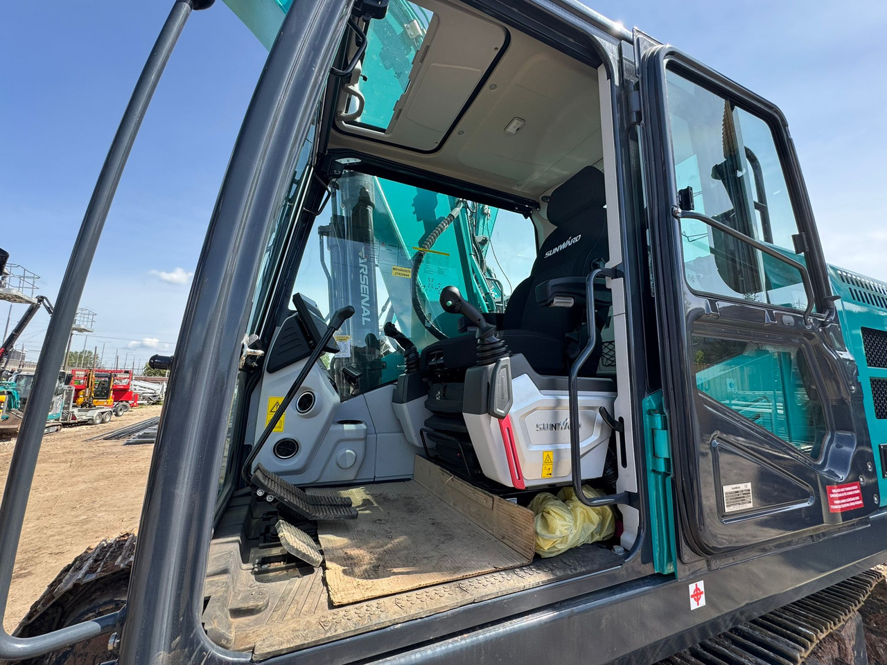 Excavadora Sunward SWE215F-5A: foto 8 Excavadora Sunward SWE215F-5A: foto 8