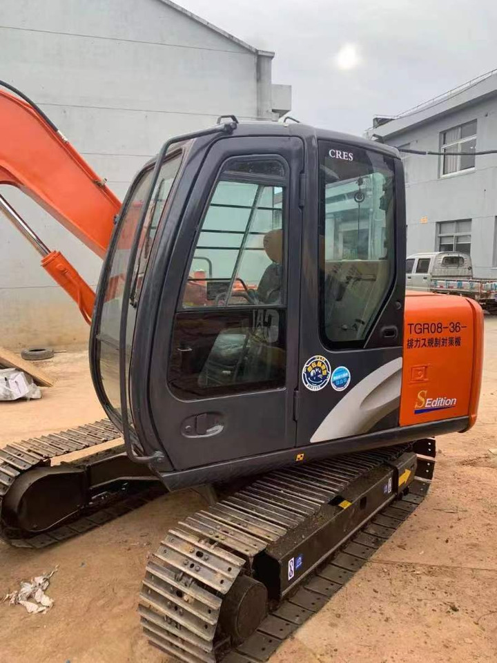 Hitachi ZX70 Excavator - Excavadora de cadenas: foto 1 Hitachi ZX70 Excavator - Excavadora de cadenas: foto 1