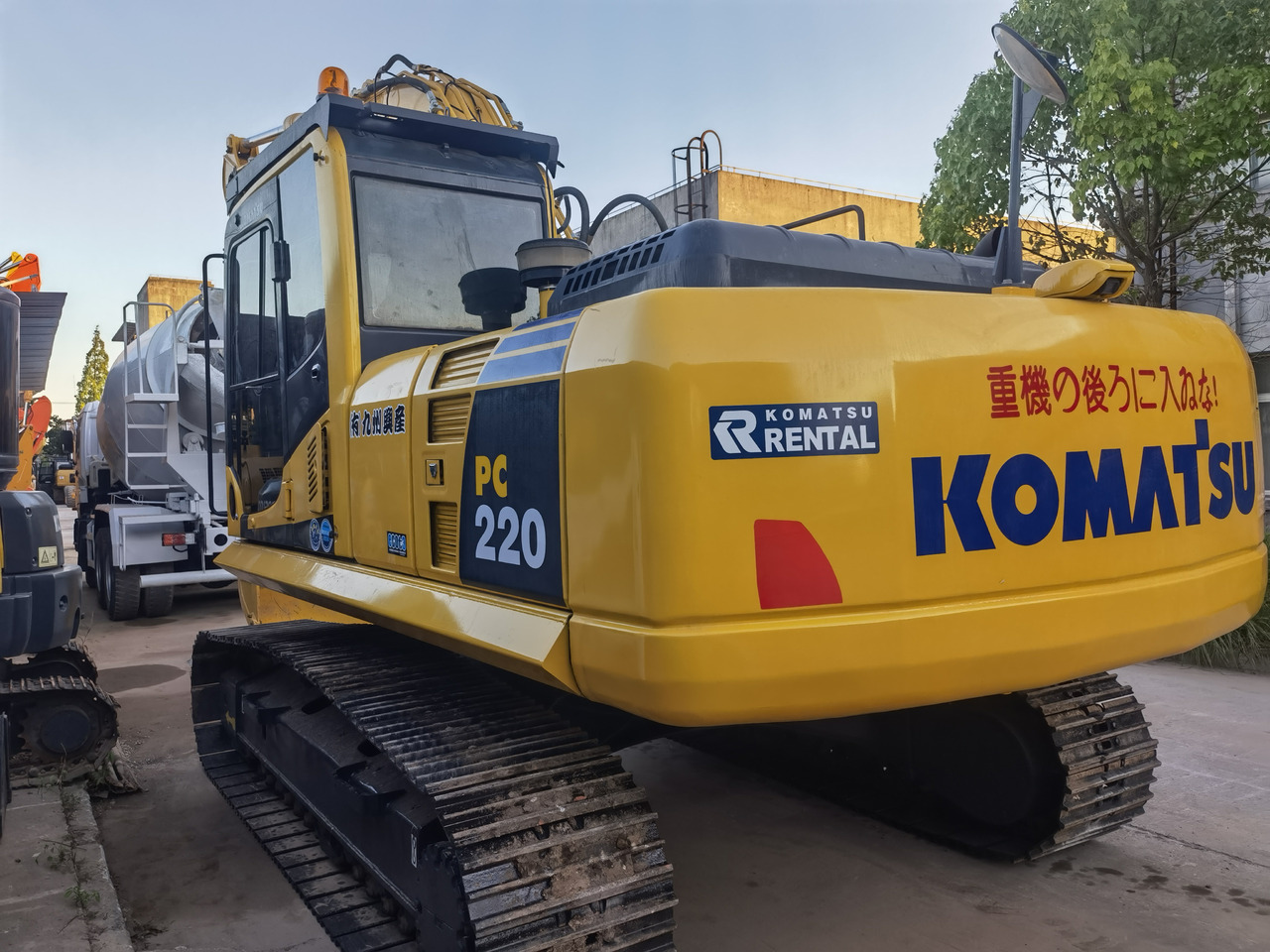KOMATSU PC220-8 - Excavadora de cadenas: foto 5 KOMATSU PC220-8 - Excavadora de cadenas: foto 5