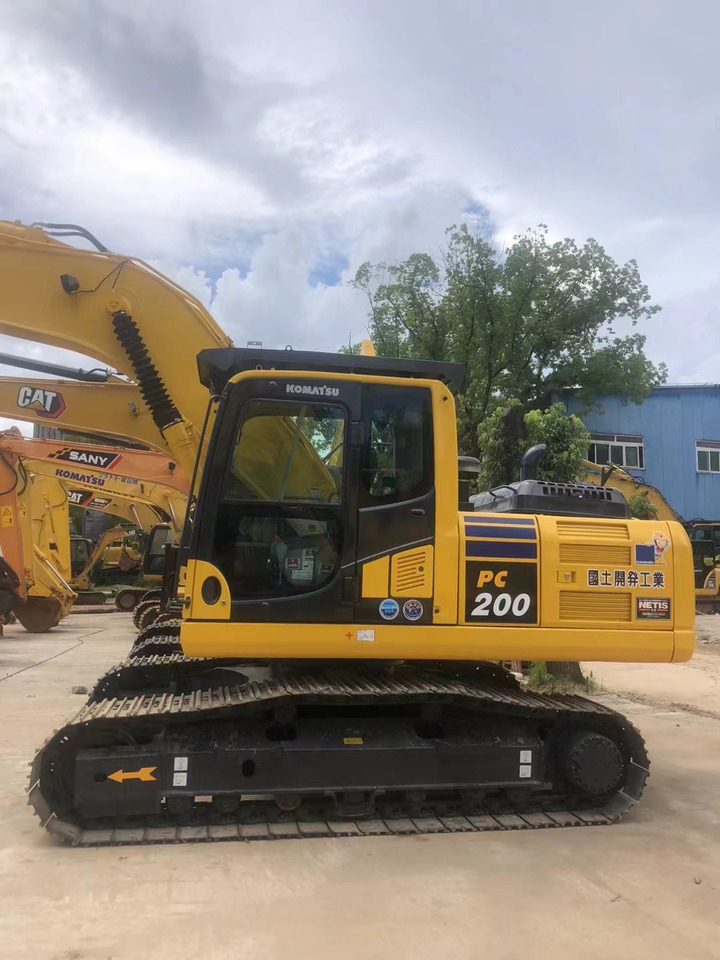 Komatsu PC200-8 Excavator - Excavadora de cadenas: foto 1 Komatsu PC200-8 Excavator - Excavadora de cadenas: foto 1