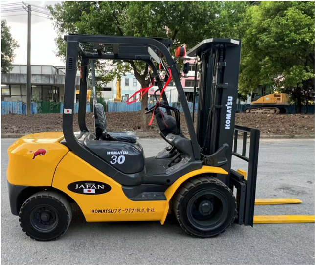 New arriver second hand Komatsu FD30 forklift with good performance cheap used forklift for sale - Carretilla elevadora diésel: foto 1 New arriver second hand Komatsu FD30 forklift with good performance cheap used forklift for sale - Carretilla elevadora diésel: foto 1