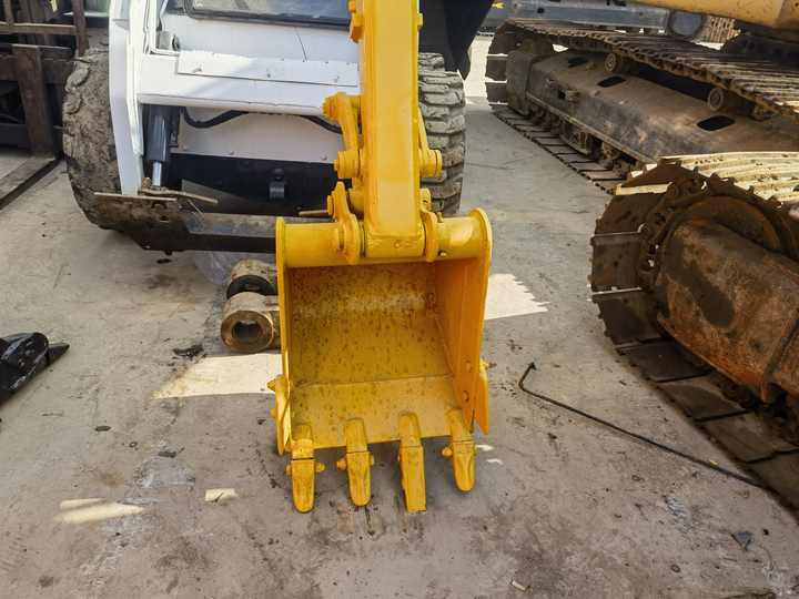 PC30 komatsu hydraulic excavator small digger in good condition on sale - Excavadora de cadenas: foto 4 PC30 komatsu hydraulic excavator small digger in good condition on sale - Excavadora de cadenas: foto 4