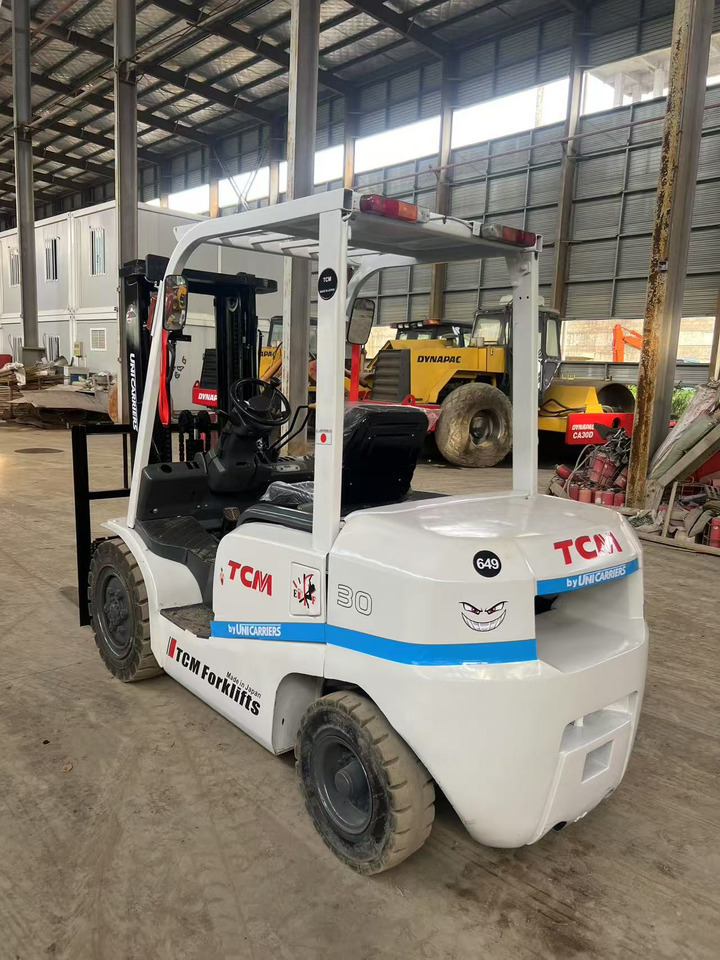 TCM FD30 Forklift - Carretilla elevadora diésel: foto 4 TCM FD30 Forklift - Carretilla elevadora diésel: foto 4