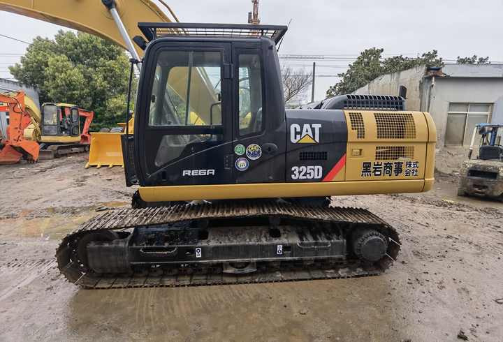 Used Caterpillar 325D crawler hydraulic excavator in good condition with strong power FOR SALE - Excavadora de cadenas: foto 4 Used Caterpillar 325D crawler hydraulic excavator in good condition with strong power FOR SALE - Excavadora de cadenas: foto 4