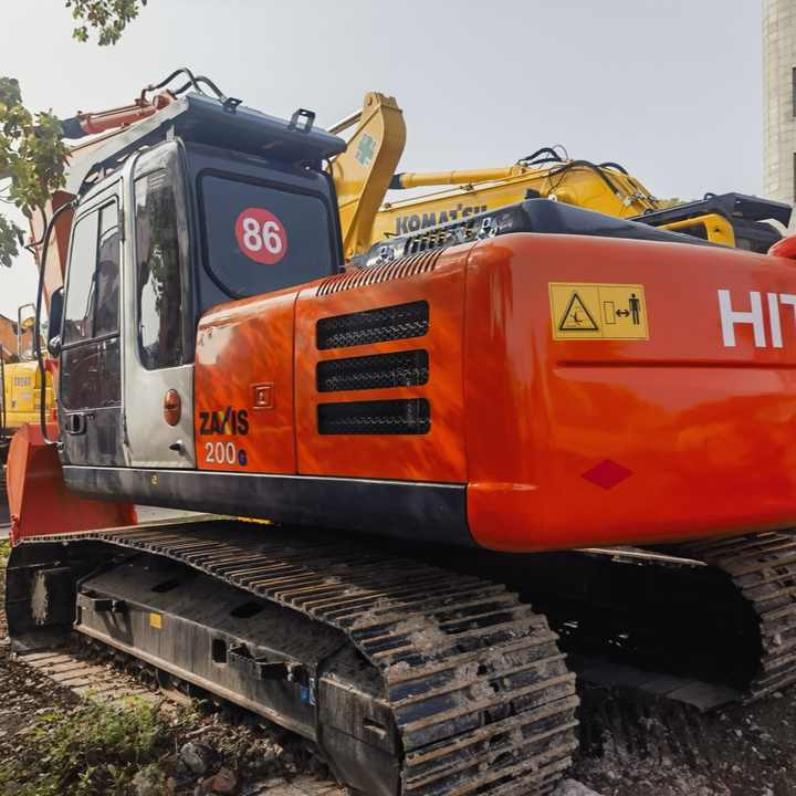 Used Hitachi ZX200-3 Excavator 20 Ton Digger Cheap Price and high quality Crawler Excavator for sale in shanghai - Excavadora: foto 2 Used Hitachi ZX200-3 Excavator 20 Ton Digger Cheap Price and high quality Crawler Excavator for sale in shanghai - Excavadora: foto 2