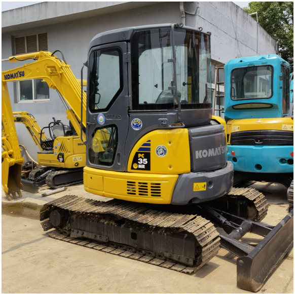 Used Komatsu PC35MR excavator Japanese Original Crawler 3 Tons Second Used Mini Excavator in stock - Excavadora de cadenas: foto 1 Used Komatsu PC35MR excavator Japanese Original Crawler 3 Tons Second Used Mini Excavator in stock - Excavadora de cadenas: foto 1
