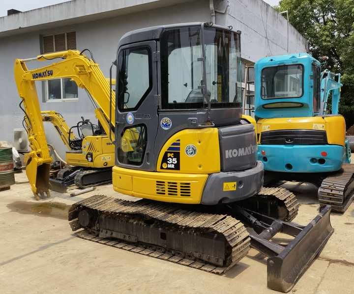 Used Komatsu PC35MR excavator Japanese Original Crawler 3 Tons Second Used Mini Excavator in stock - Excavadora de cadenas: foto 2 Used Komatsu PC35MR excavator Japanese Original Crawler 3 Tons Second Used Mini Excavator in stock - Excavadora de cadenas: foto 2