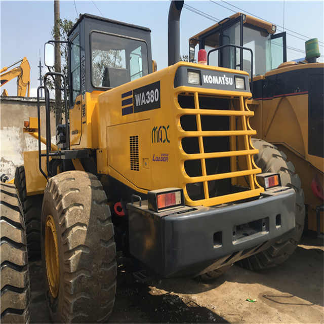 Second hand wheel loader Komatsu used Wheel loader WA320-3 WA320-1 WA380-3 cheap for sale - Cargadora de ruedas: foto 2 Second hand wheel loader Komatsu used Wheel loader WA320-3 WA320-1 WA380-3 cheap for sale - Cargadora de ruedas: foto 2