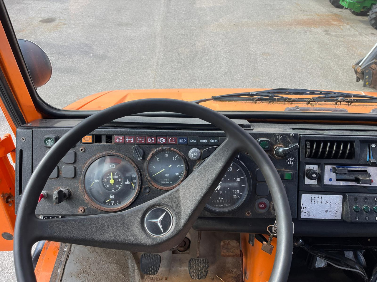 Leasing de MERCEDES BENZ UNIMOG U1200 – 70 MERCEDES BENZ UNIMOG U1200 – 70: foto 11 Leasing de MERCEDES BENZ UNIMOG U1200 – 70 MERCEDES BENZ UNIMOG U1200 – 70: foto 11