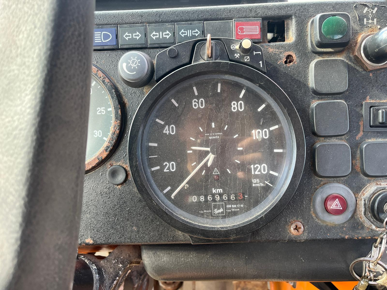 Leasing de MERCEDES BENZ UNIMOG U1200 – 70 MERCEDES BENZ UNIMOG U1200 – 70: foto 12 Leasing de MERCEDES BENZ UNIMOG U1200 – 70 MERCEDES BENZ UNIMOG U1200 – 70: foto 12