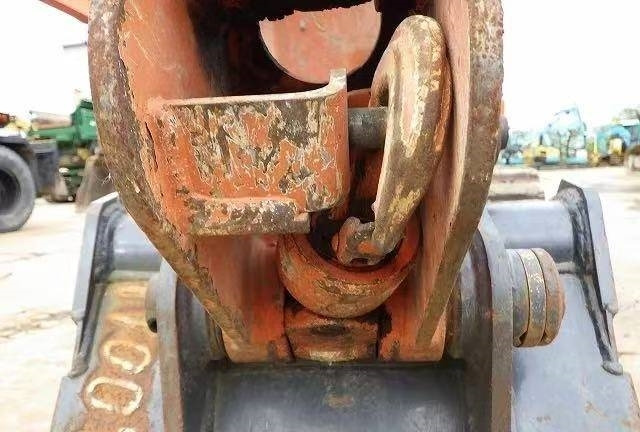 Hitachi 30 - Excavadora de cadenas: foto 5 Hitachi 30 - Excavadora de cadenas: foto 5