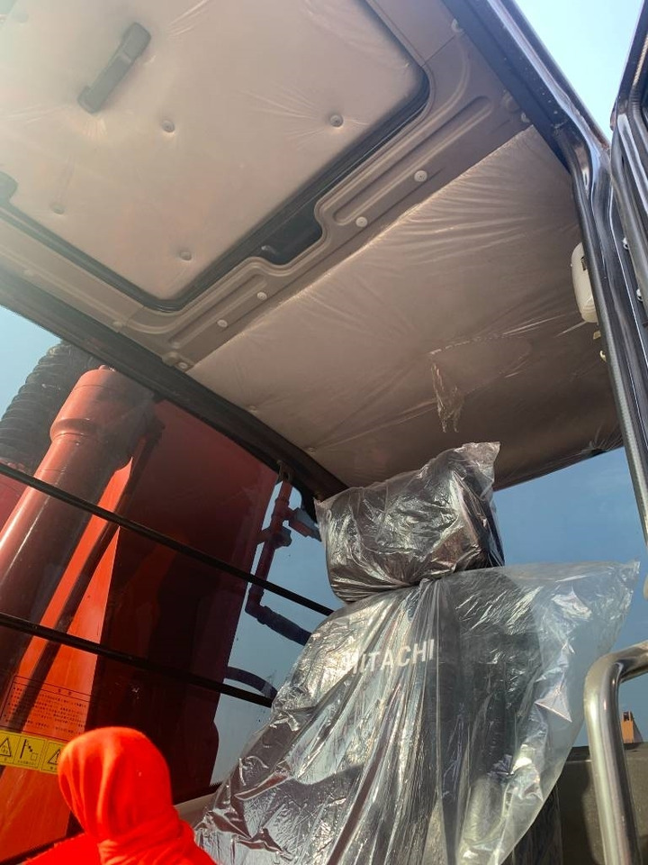 Hitachi Zaxis 200 LC - Excavadora de cadenas: foto 3 Hitachi Zaxis 200 LC - Excavadora de cadenas: foto 3