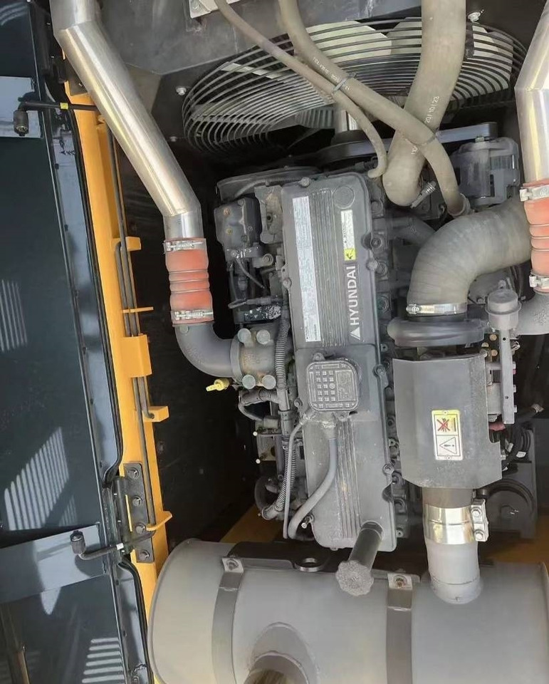 Hyundai 305LC - Excavadora de cadenas: foto 4 Hyundai 305LC - Excavadora de cadenas: foto 4