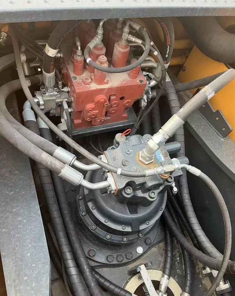 Hyundai 305LC - Excavadora de cadenas: foto 5 Hyundai 305LC - Excavadora de cadenas: foto 5