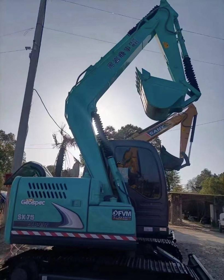Kobelco 75 - Excavadora de cadenas: foto 1 Kobelco 75 - Excavadora de cadenas: foto 1