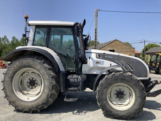 Valtra T 152 - Tractor: foto 5 Valtra T 152 - Tractor: foto 5