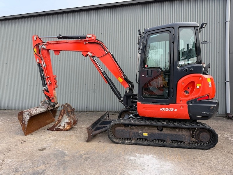 Kubota KX 042-4 - Miniexcavadora: foto 1 Kubota KX 042-4 - Miniexcavadora: foto 1