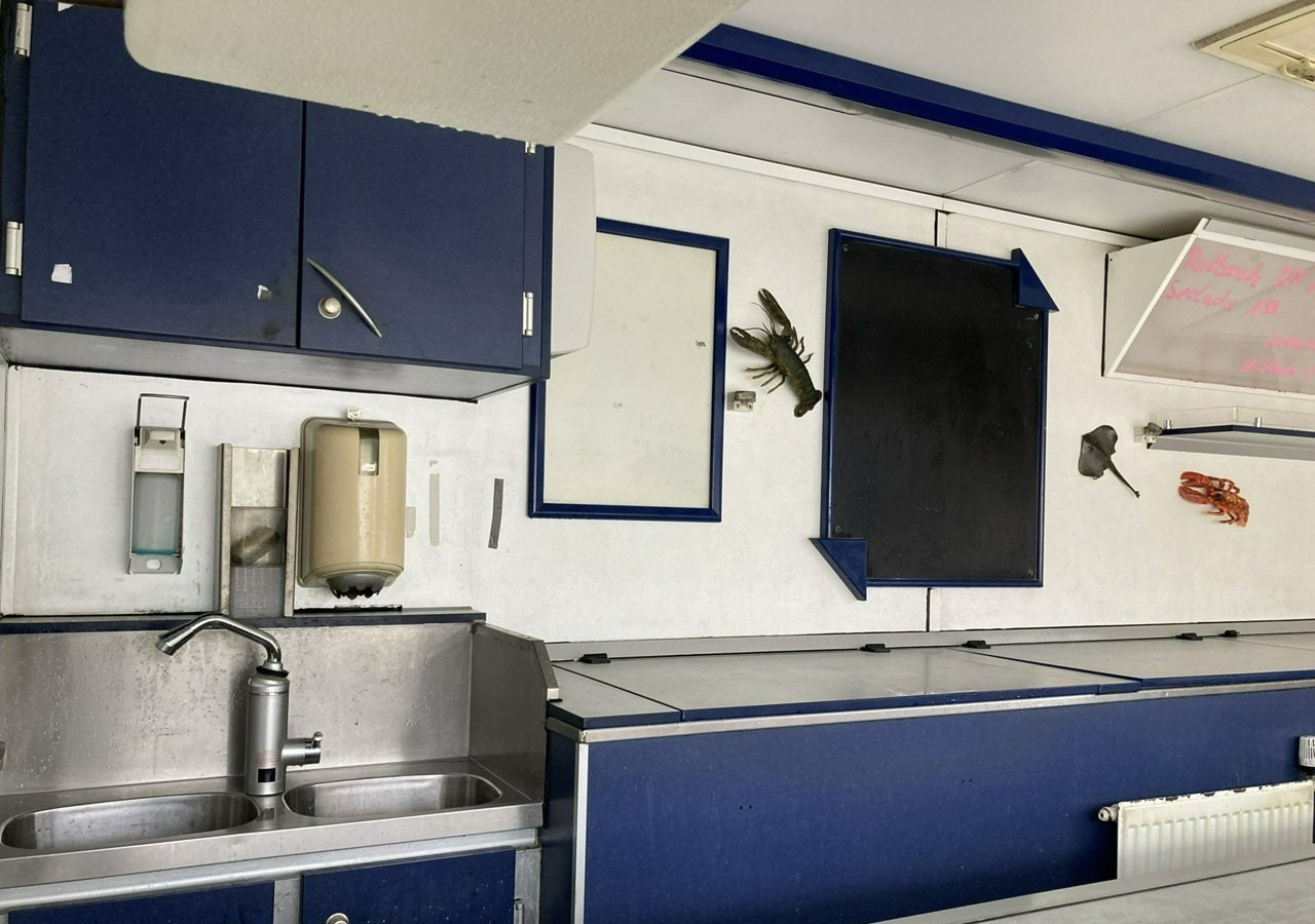 Fiat Ducato Autosklep mięso-ryba Gastronomiczny Food Truck Foodtruck sklep 2004 - Camión tienda, Furgoneta: foto 3 Fiat Ducato Autosklep mięso-ryba Gastronomiczny Food Truck Foodtruck sklep 2004 - Camión tienda, Furgoneta: foto 3