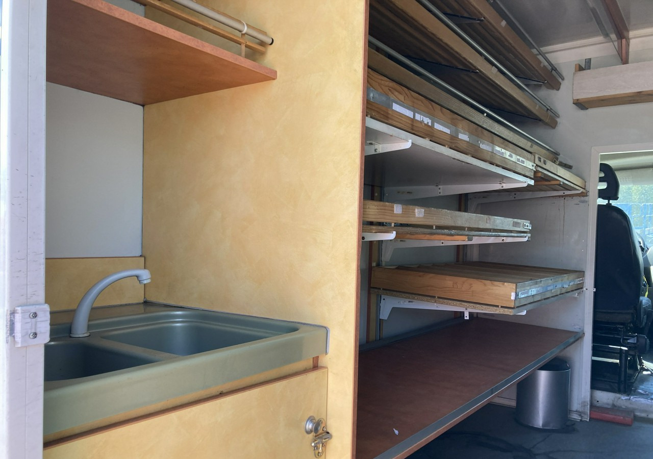 Fiat Ducato Autosklep pieczywa sklep Bar Gastronomiczny Food Truck Foodtruck 200 - Camión tienda: foto 3 Fiat Ducato Autosklep pieczywa sklep Bar Gastronomiczny Food Truck Foodtruck 200 - Camión tienda: foto 3