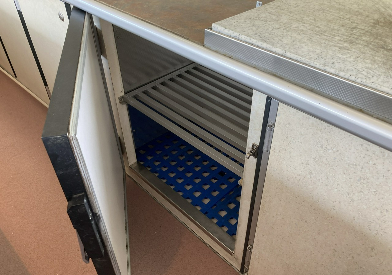 Camión tienda Fiat Ducato Autosklep wędlin Gastronomiczny Food Truck Foodtruck Sklep bar Borco: foto 17