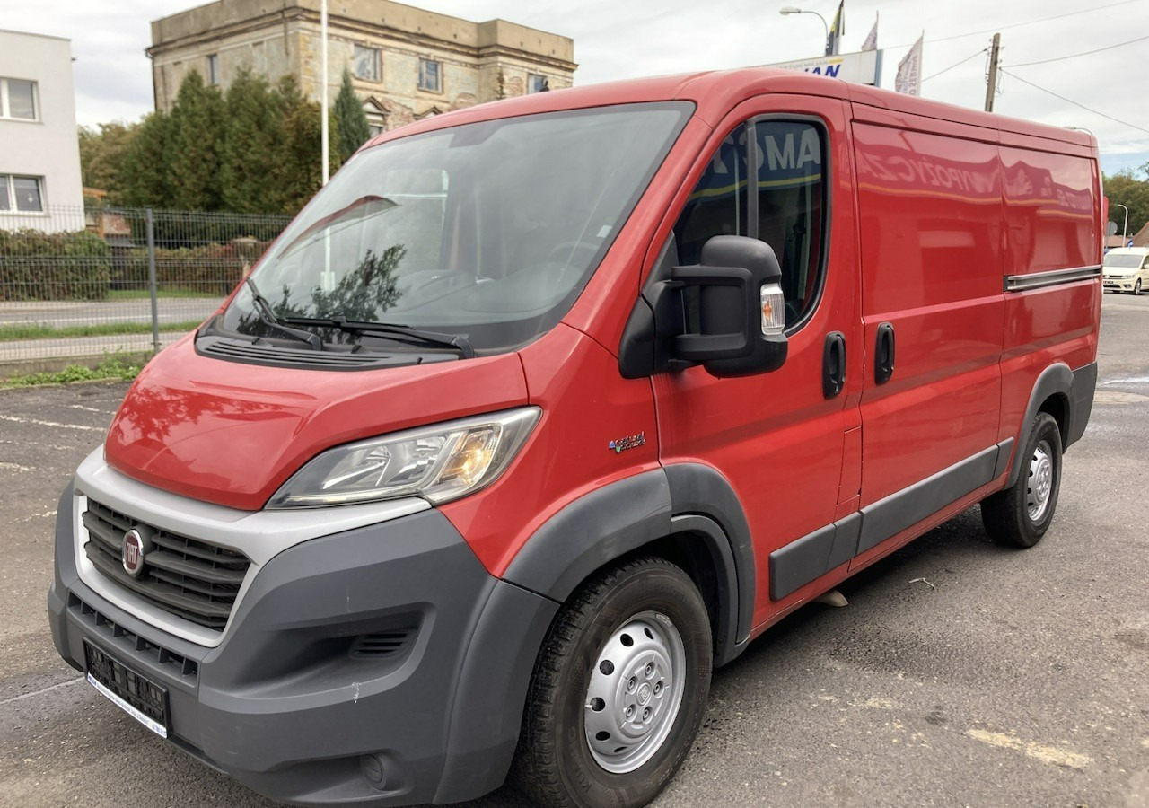 Fiat Ducato Ducato 3.0 CNG+benzyna Klima Navi Kamera 2017 - Furgón: foto 4 Fiat Ducato Ducato 3.0 CNG+benzyna Klima Navi Kamera 2017 - Furgón: foto 4