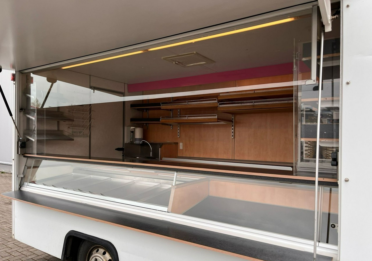 Fiat Ducato Ducato Autosklep Gastronomiczny Food Truck Foodtruck sklep Borco 200 - Camión tienda: foto 2 Fiat Ducato Ducato Autosklep Gastronomiczny Food Truck Foodtruck sklep Borco 200 - Camión tienda: foto 2