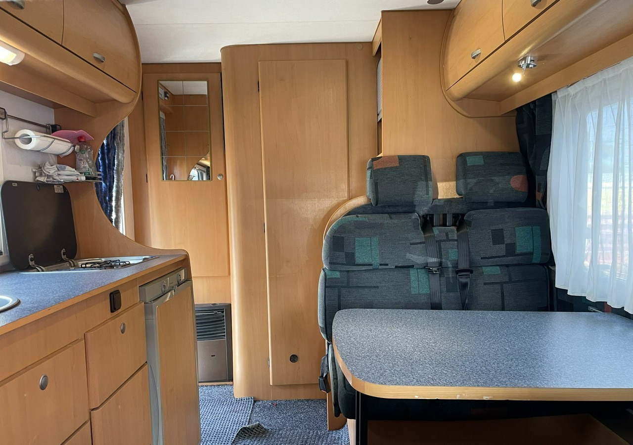 Fiat Ducato Fiat Ducato Kamper JOINT1 5-osob Wyposażony 2005 - Autocaravana capuchina: foto 5 Fiat Ducato Fiat Ducato Kamper JOINT1 5-osob Wyposażony 2005 - Autocaravana capuchina: foto 5