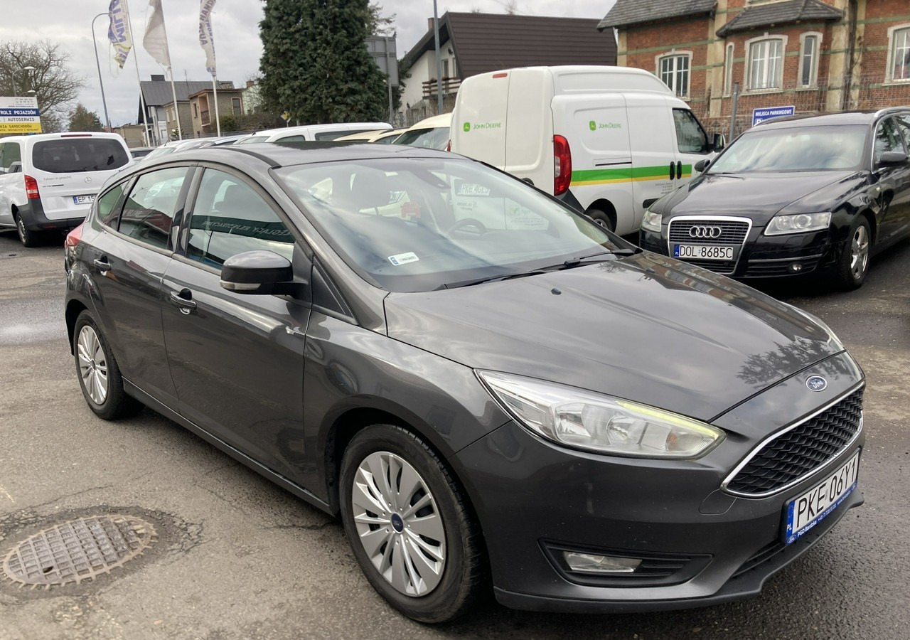 Ford Focus III Focus 1.0 EcoBoost Klima Salon PL 2015 - Coche: foto 5 Ford Focus III Focus 1.0 EcoBoost Klima Salon PL 2015 - Coche: foto 5