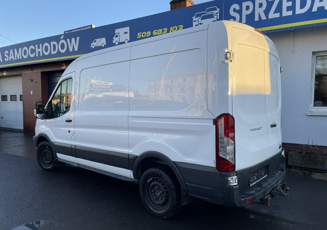 Ford Transit Ford Transit 2,2 DCI-155KM Klima 4X4 Kamera 129tkm Model 2017 - Furgón: foto 3 Ford Transit Ford Transit 2,2 DCI-155KM Klima 4X4 Kamera 129tkm Model 2017 - Furgón: foto 3