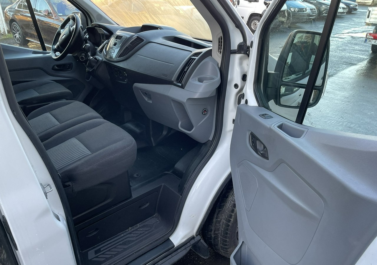 Ford Transit Ford Transit 2,2 DCI-155KM Klima 4X4 Kamera 129tkm Model 2017 - Furgón: foto 5 Ford Transit Ford Transit 2,2 DCI-155KM Klima 4X4 Kamera 129tkm Model 2017 - Furgón: foto 5
