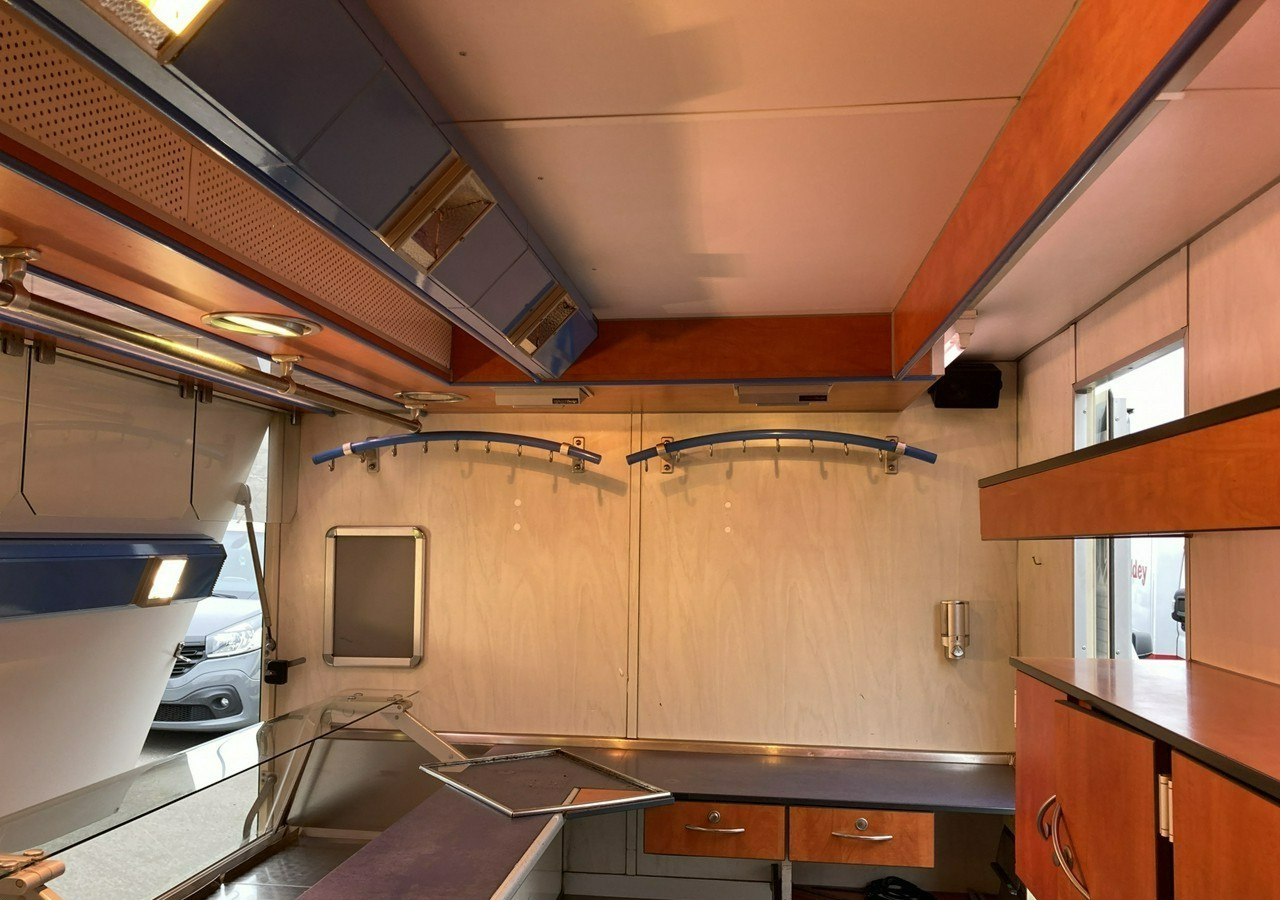 Inna Inny Autosklep wędlin Gastronomiczna food truck foodtruck sklep bar - Remolque venta ambulante: foto 5 Inna Inny Autosklep wędlin Gastronomiczna food truck foodtruck sklep bar - Remolque venta ambulante: foto 5