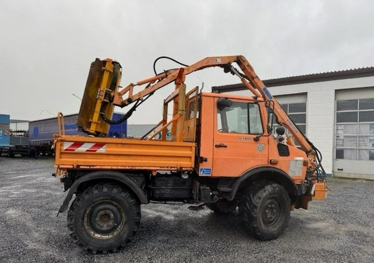 Inna Inny Unimog 4X4 Kosiarka bijakowa teleskopowa posypywarka pług odśnieżark - Camión caja abierta, Vehículo municipal: foto 4 Inna Inny Unimog 4X4 Kosiarka bijakowa teleskopowa posypywarka pług odśnieżark - Camión caja abierta, Vehículo municipal: foto 4