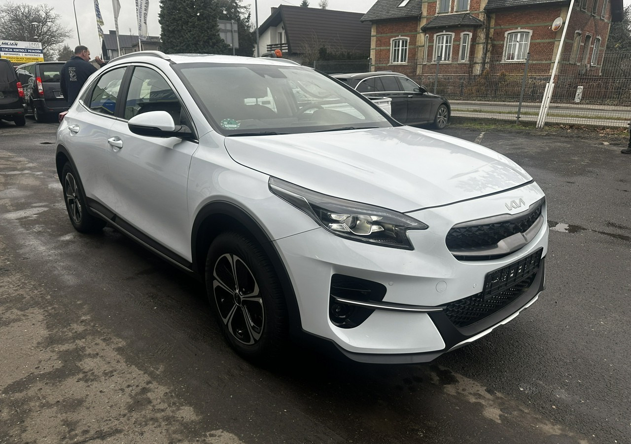 Kia Xceed 1.6 GDI Hybryda Plug-in 50 km na prądzie 2022 - Coche: foto 1 Kia Xceed 1.6 GDI Hybryda Plug-in 50 km na prądzie 2022 - Coche: foto 1
